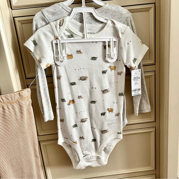 Baby and Toddler 2- 3 piece outfit bundle 18 & 24 months from Carter & Star Wars - Picture 3 of 11